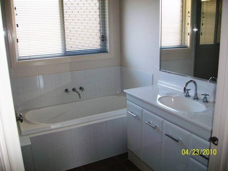 6 PRIESKA WAY, East Maitland NSW 2323