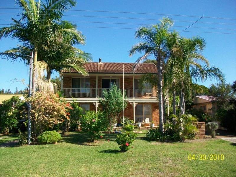 85 Waterfront Road, Swan Bay NSW 2324