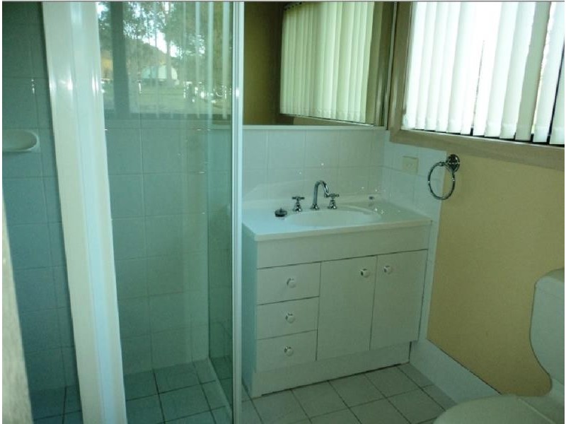 8 KILLAOE LANE, East Seaham NSW 2324