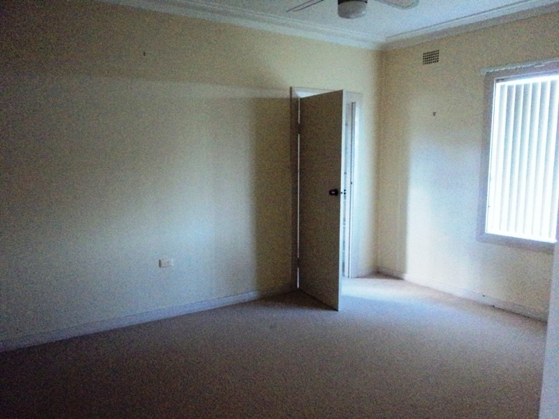 8 KILLAOE LANE, East Seaham NSW 2324