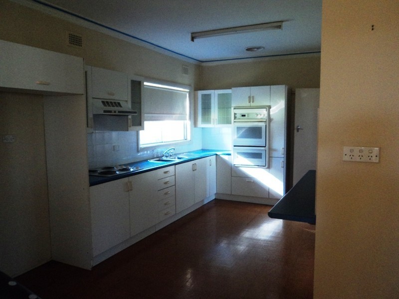 8 KILLAOE LANE, East Seaham NSW 2324