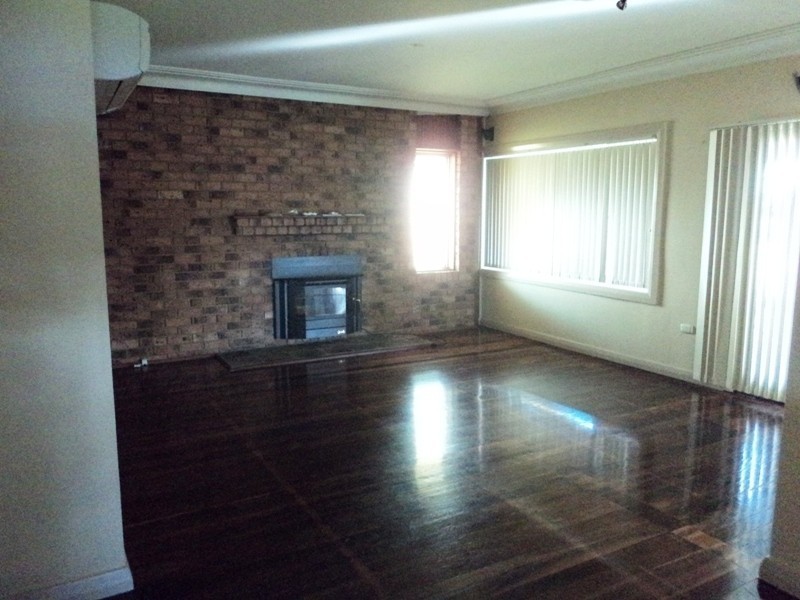 8 KILLAOE LANE, East Seaham NSW 2324
