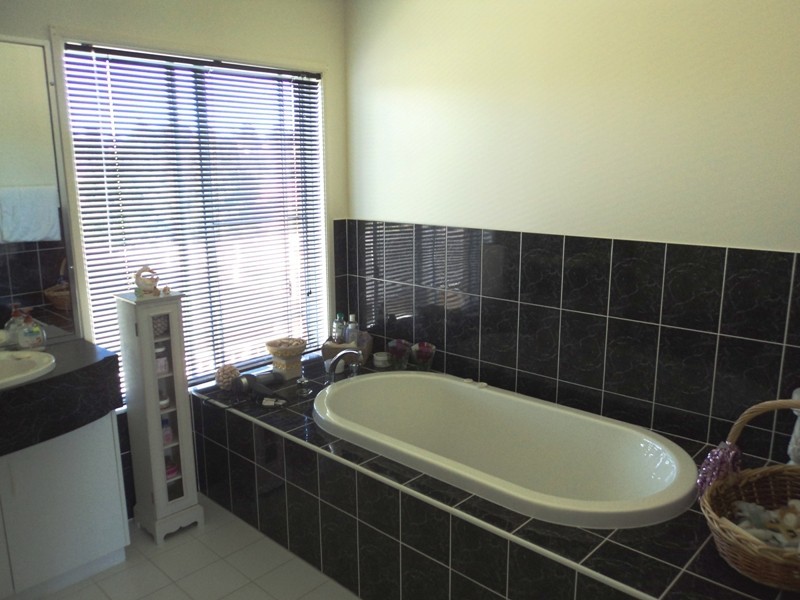 31 Dalyell Way, Raymond Terrace NSW 2324