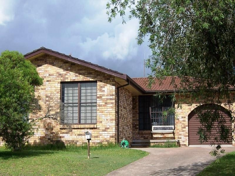 8 CLARKE CLOSE, Raymond Terrace NSW 2324