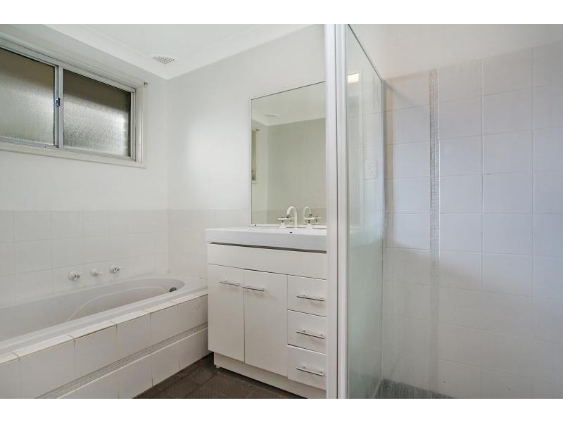 2 LACHLAN STREET, Raymond Terrace NSW 2324