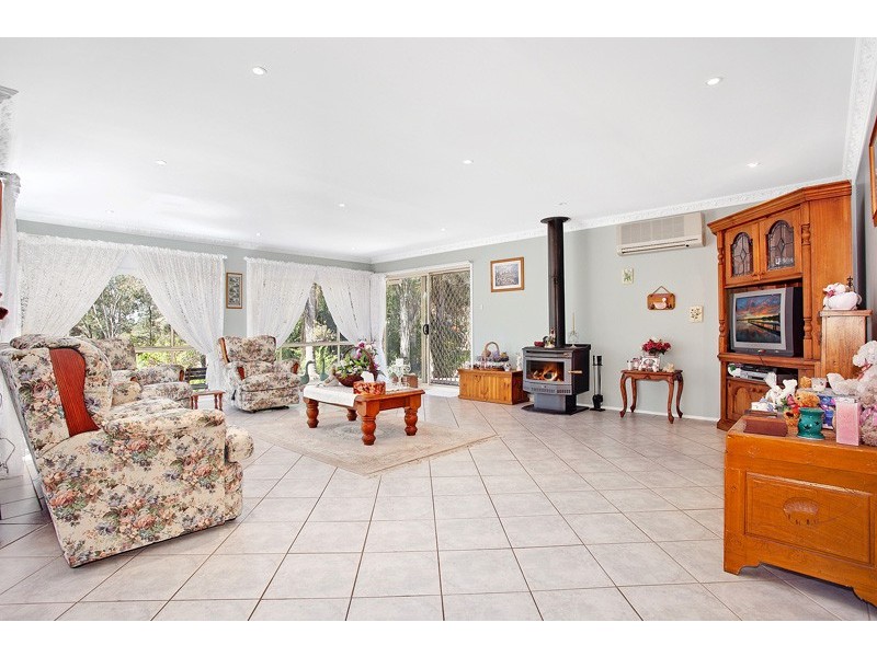 14 Timber Tops Road, Seaham NSW 2324