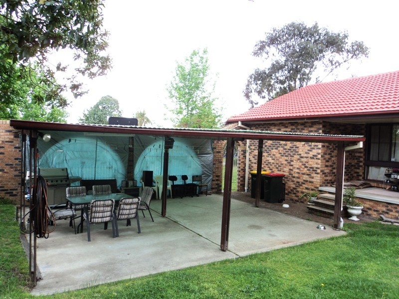 1 Luskin Close, Raymond Terrace NSW 2324