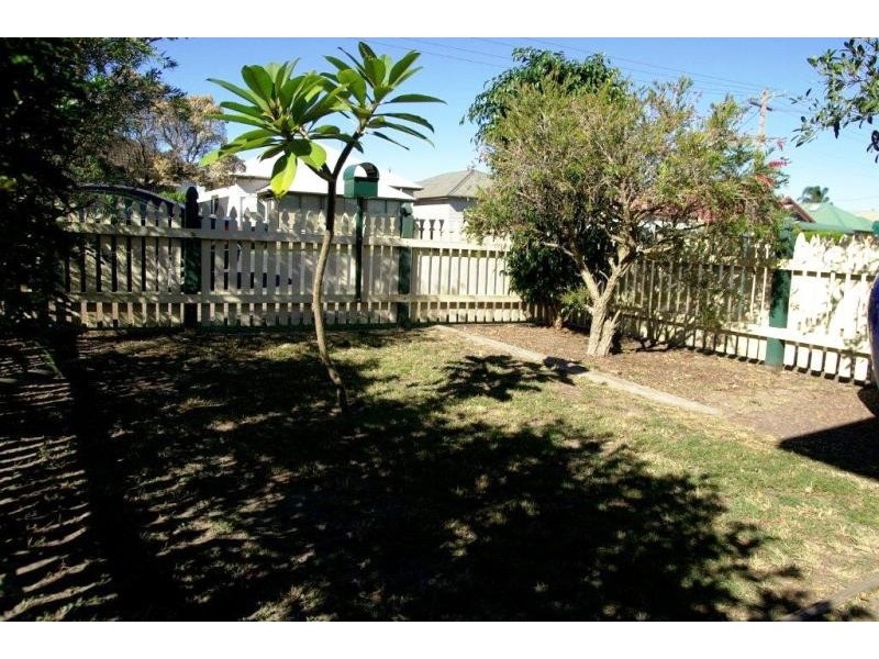 7/143 ROXBURGH STREET, Stockton NSW 2295