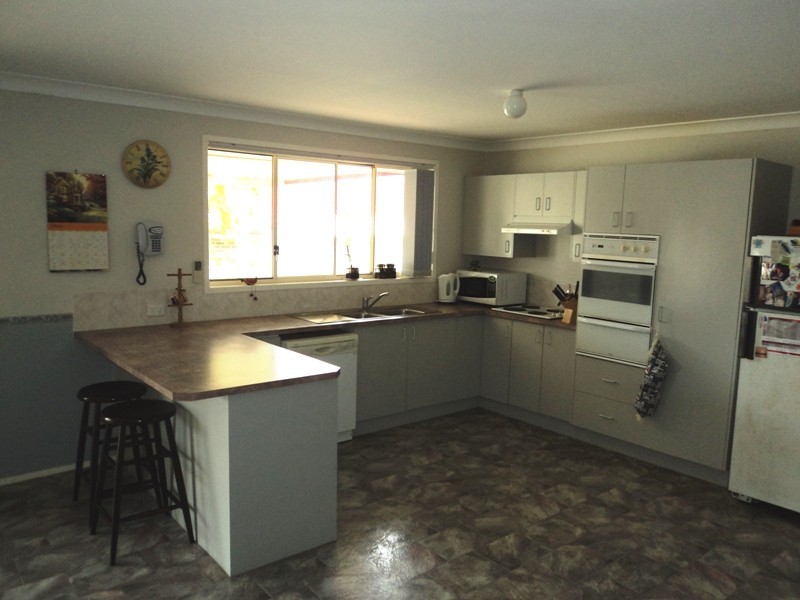 6 Leigh Place, Raymond Terrace NSW 2324