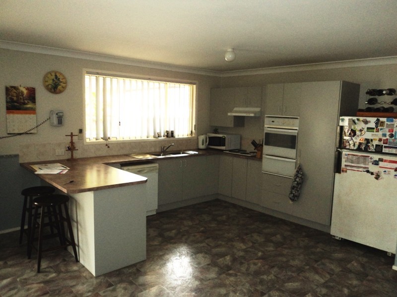 6 Leigh Place, Raymond Terrace NSW 2324