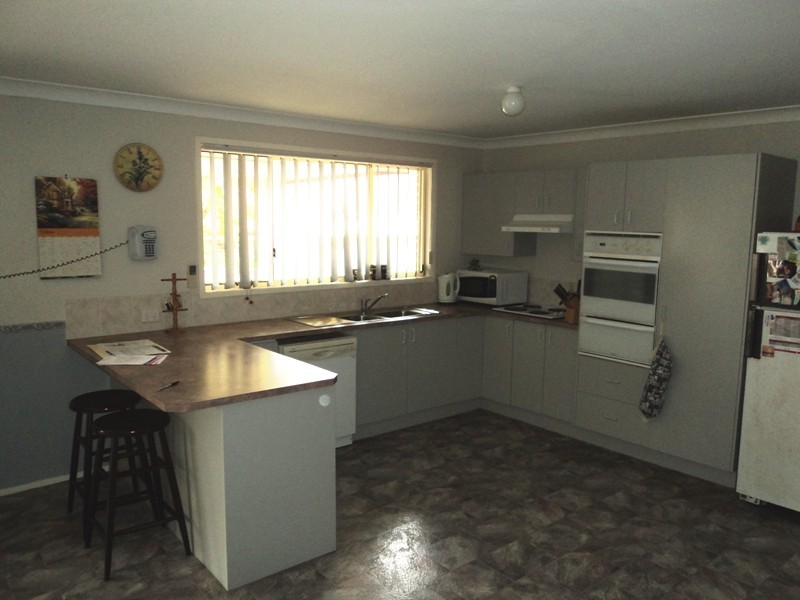 6 Leigh Place, Raymond Terrace NSW 2324