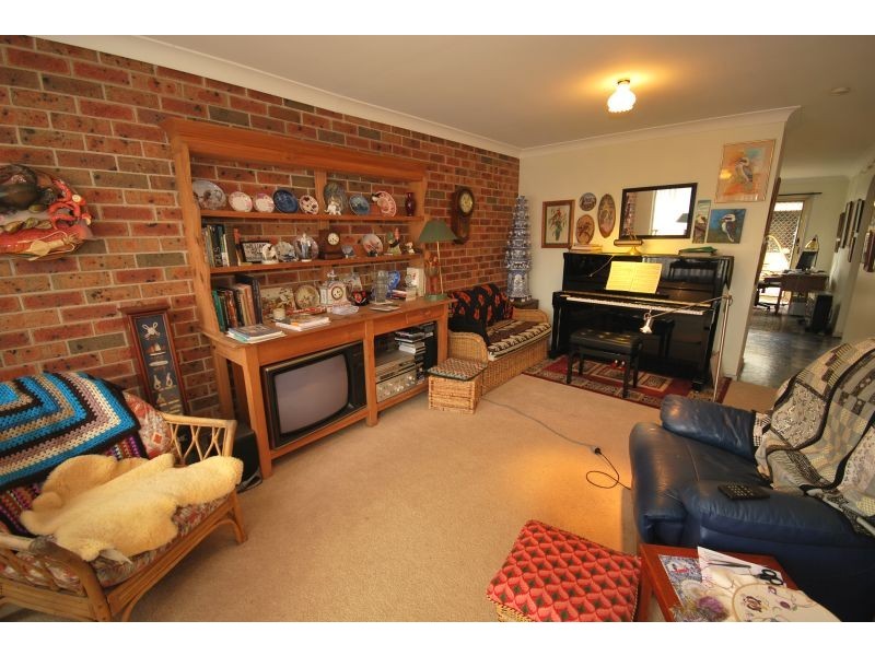 8/143 Roxburgh Street, Stockton NSW 2295