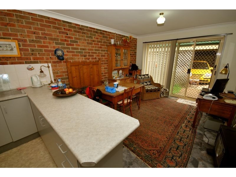 8/143 Roxburgh Street, Stockton NSW 2295