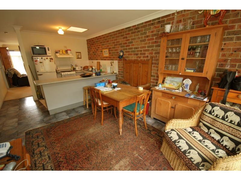 8/143 Roxburgh Street, Stockton NSW 2295