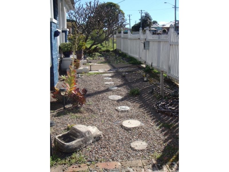 39 RAYMOND TERRACE ROAD, East Maitland NSW 2323