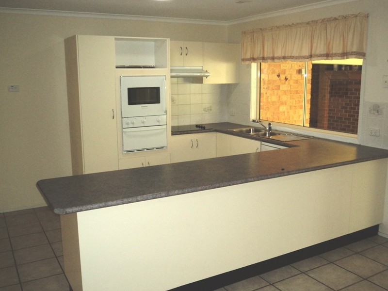 6 Woodlands Place, Raymond Terrace NSW 2324