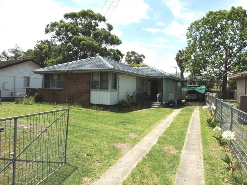 27 Troman Parade, Raymond Terrace NSW 2324
