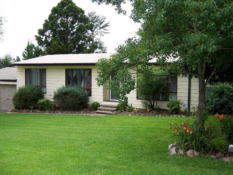 5 DIXON STREET, Seaham NSW 2324