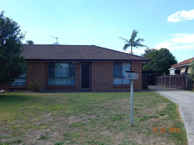 8 DUNN PLACE, Raymond Terrace NSW 2324