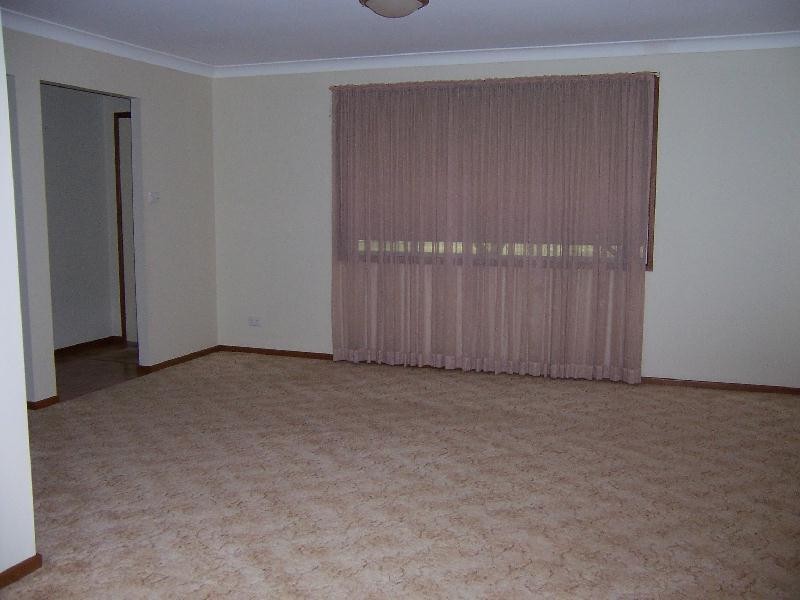 8A KINGSTON PARADE, Heatherbrae NSW 2324