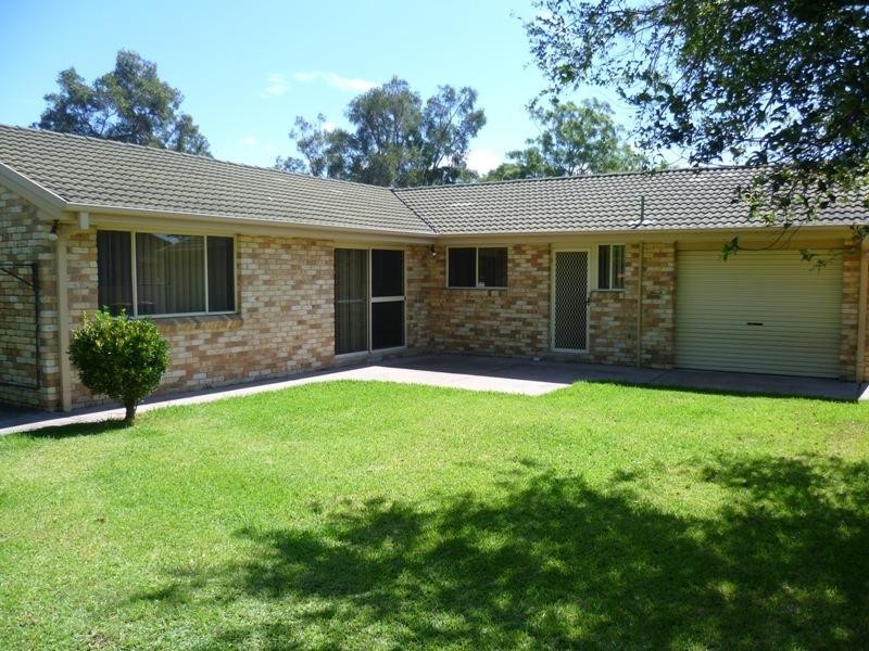 81 BENJAMIN LEE, Raymond Terrace NSW 2324