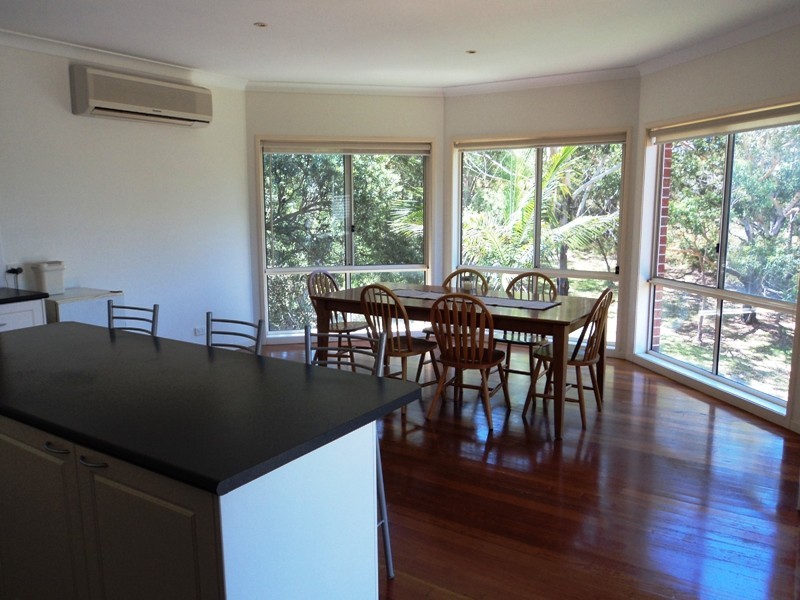 16 Nagle Close, Fern Bay NSW 2295