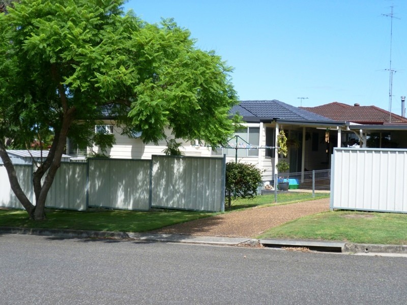 2 Cunningham Close, Raymond Terrace NSW 2324