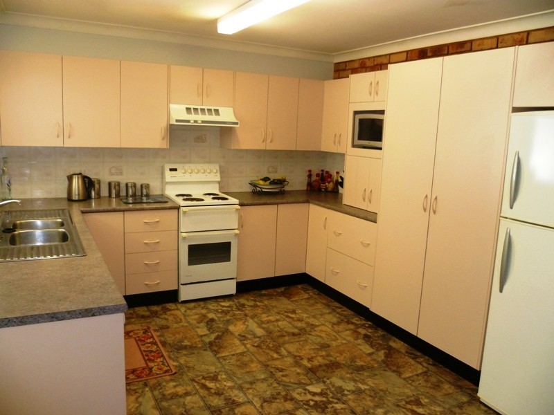 2 Cunningham Close, Raymond Terrace NSW 2324