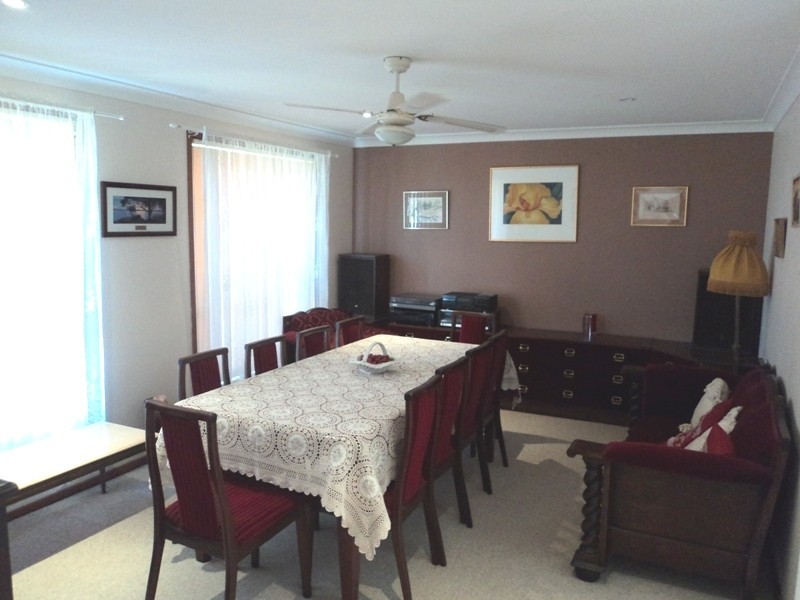 24 Cooper Place, Raymond Terrace NSW 2324