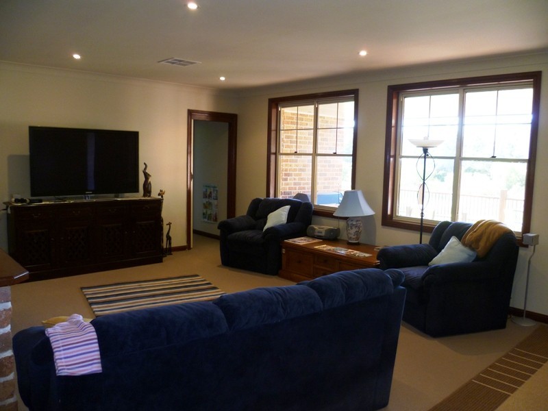 1 Dixon Street, Seaham NSW 2324