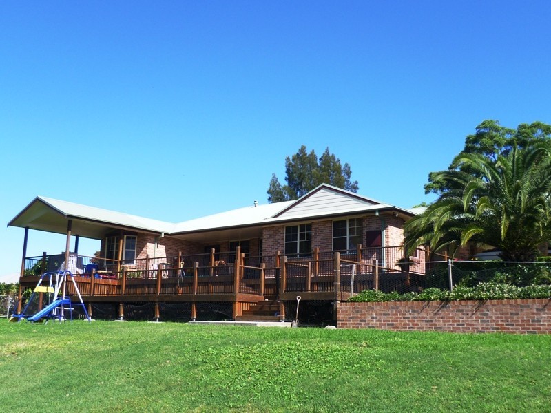 1 Dixon Street, Seaham NSW 2324