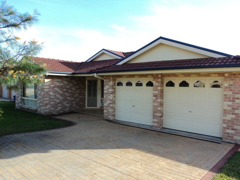 8 Harriett Close, Raymond Terrace NSW 2324