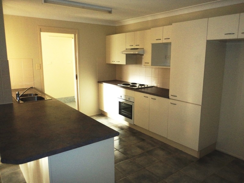 8 Harriett Close, Raymond Terrace NSW 2324