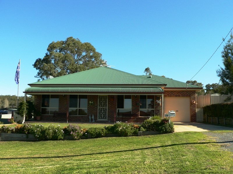 39 Lowe Street, Clarence Town NSW 2321