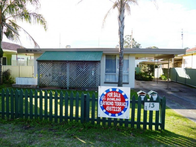 13 Meredith Crescent, Raymond Terrace NSW 2324