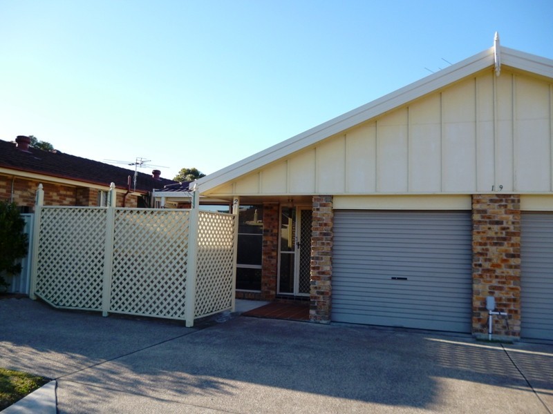 2/19 Benjamin Lee Drive, Raymond Terrace NSW 2324