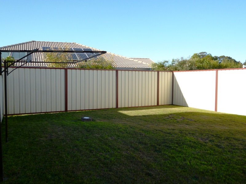 2/19 Benjamin Lee Drive, Raymond Terrace NSW 2324