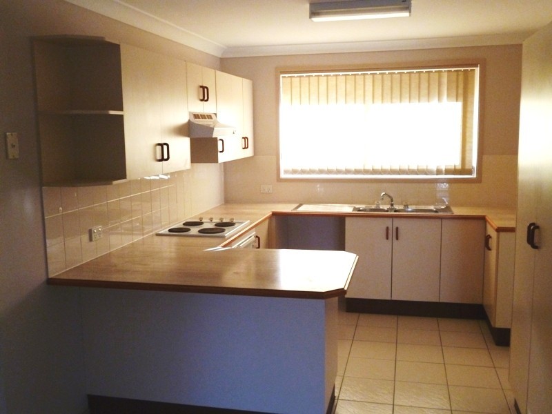 15 Creighton Drive, Medowie NSW 2318