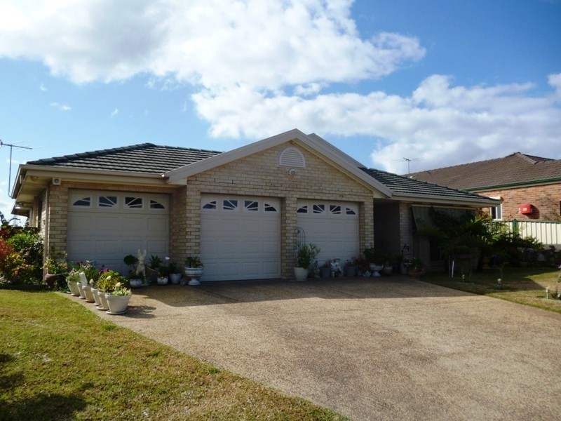 62 Beaton Avenue, Raymond Terrace NSW 2324