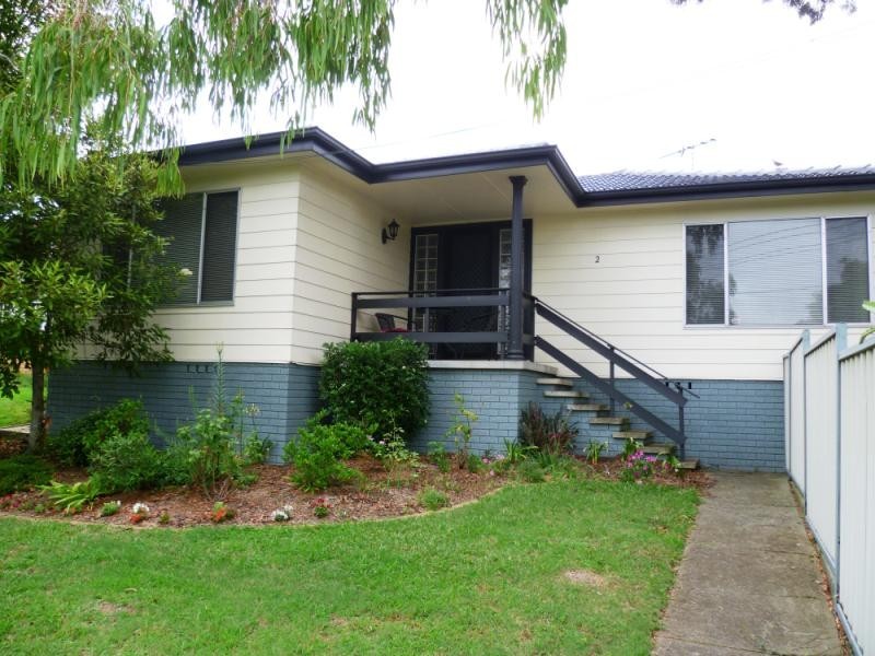 2 CUNNINGHAM CLOSE, Raymond Terrace NSW 2324
