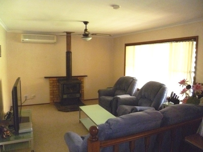 8 Greenslopes Drive, Raymond Terrace NSW 2324