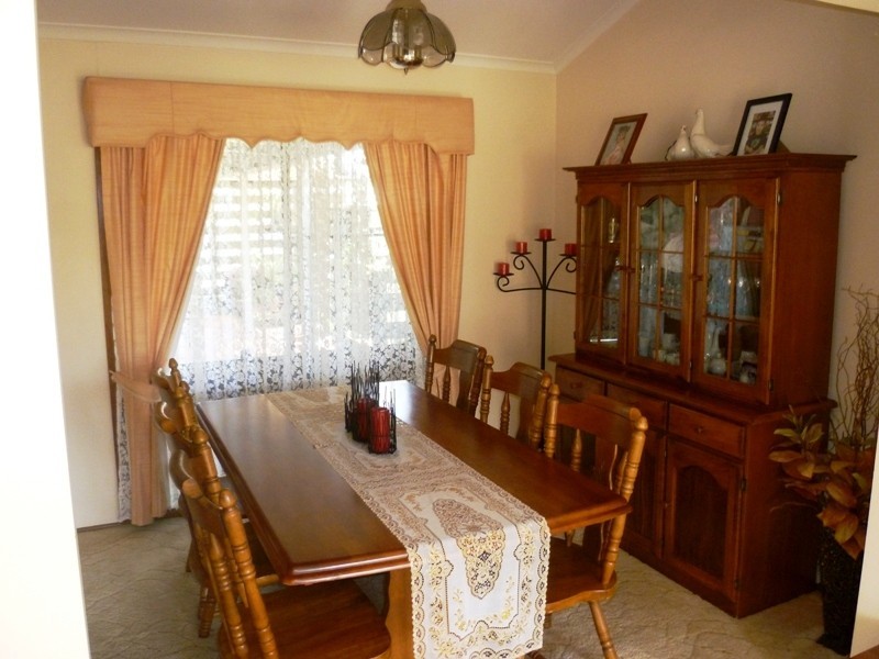 8 Greenslopes Drive, Raymond Terrace NSW 2324