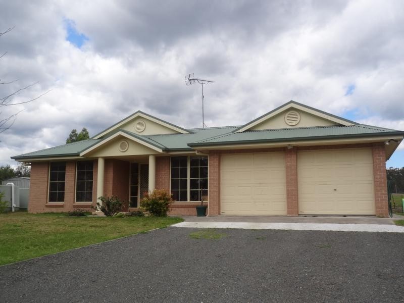 13 STORKS ROAD, Glen Oak NSW 2320