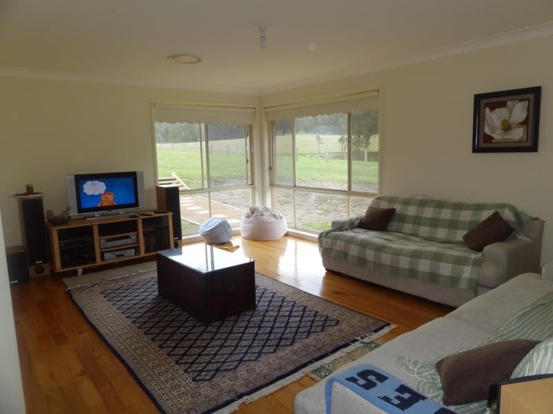 13 STORKS ROAD, Glen Oak NSW 2320