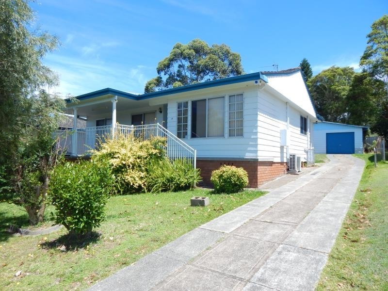 17 ACACIA AVENUE, Raymond Terrace NSW 2324
