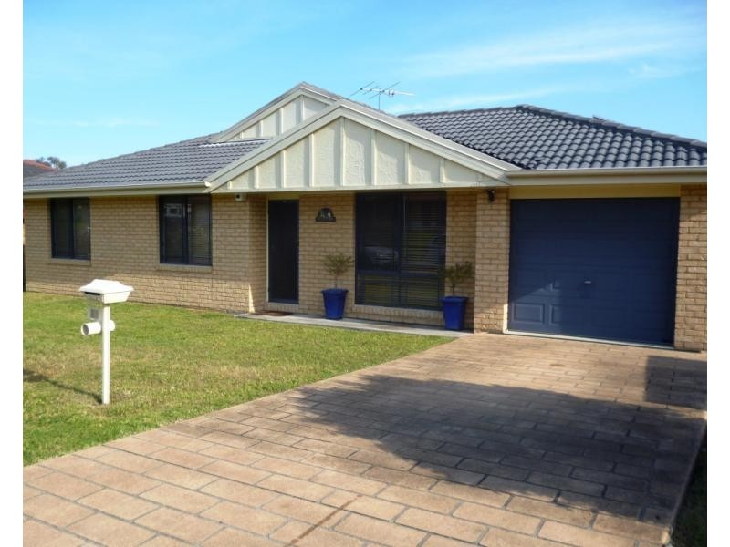 34 GWEN PARADE, Raymond Terrace NSW 2324