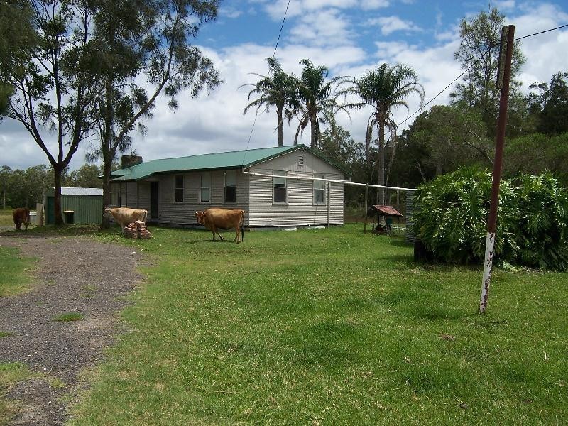 12 SANSOM ROAD, Williamtown NSW 2318