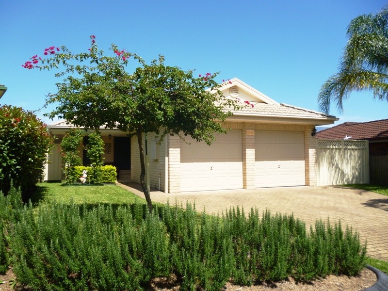 2 Bennett Place, Raymond Terrace NSW 2324