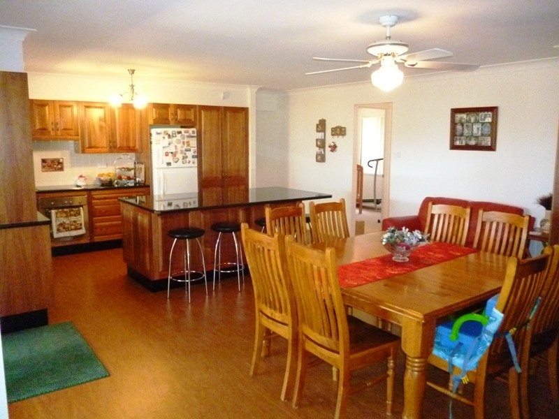 2 Bennett Place, Raymond Terrace NSW 2324