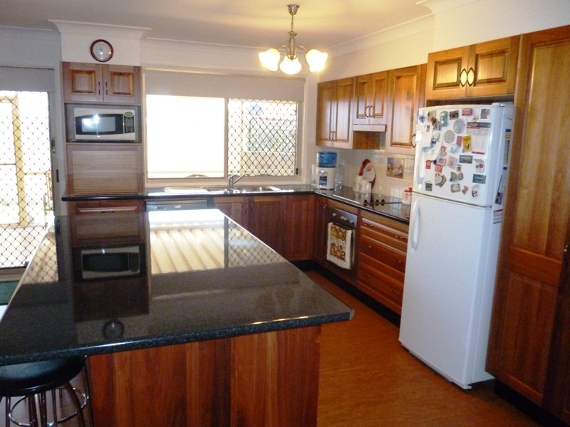 2 Bennett Place, Raymond Terrace NSW 2324